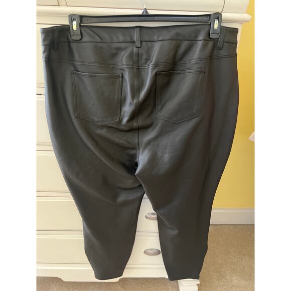 Torrid Plus Size Black Coated Ponte Multi Zip Faux Leather Pants Size 24 - Picture 5 of 5